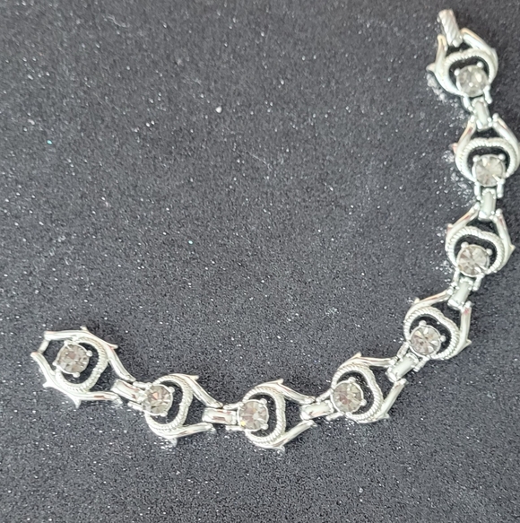 Vintage Swarovski Bracelet - Picture 2 of 3
